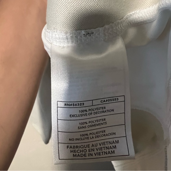 Nike Golf Beige with White accents Long Sleeve 1/4 Zipper Pullover
Size XL - Picture 6 of 13